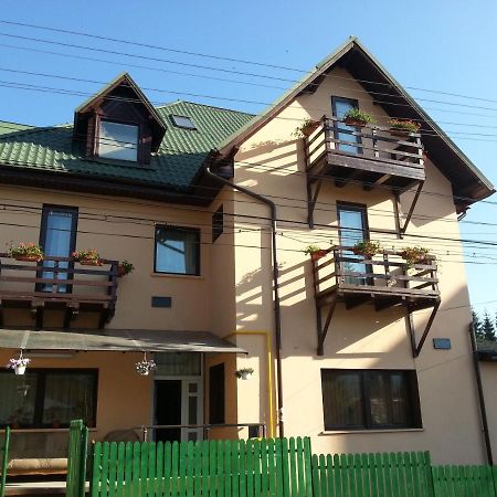 Pensiunea Ialomicioara Предеал Екстериор снимка